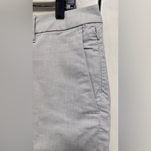 Lululemon Commission Relaxed Short Qwick Oxford Light Gray Sz 36  Flat Front - Picture 8 of 15